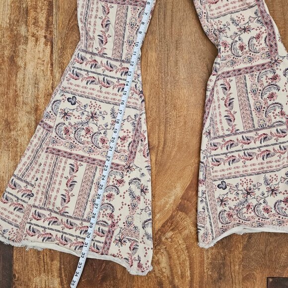 Shyanne Bell Bottom Jeans Womens 29x32 Floral Paisley Country Wear Pants - Picture 3 of 9